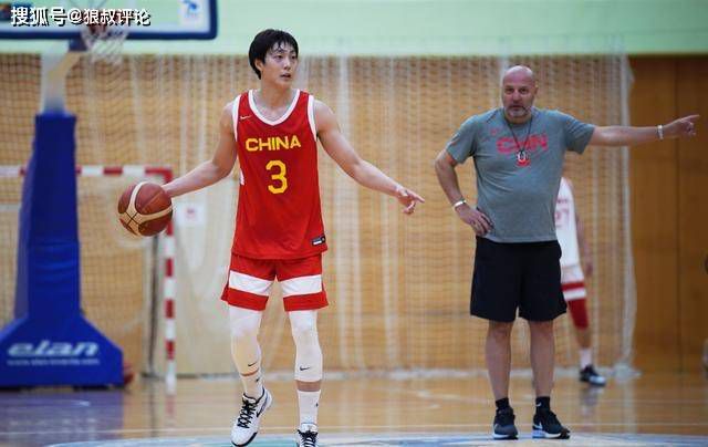 隐居师傅进城了