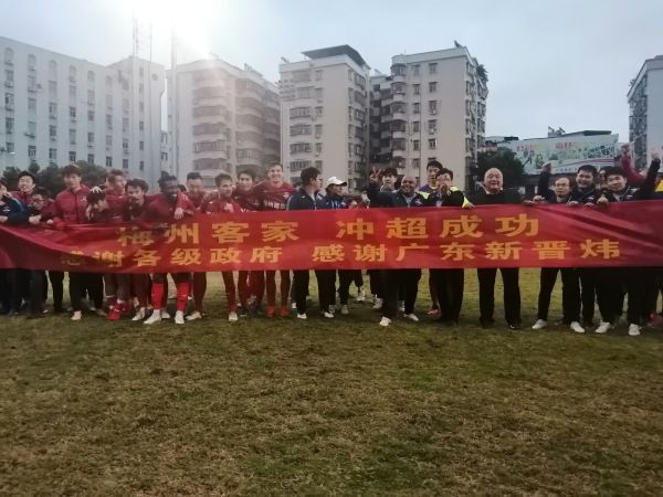 日本高清中文字幕在线观穿线视频